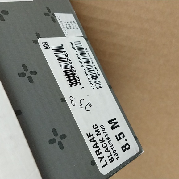 Block Heel Laceless Ankle Boots - Picture 6 of 8